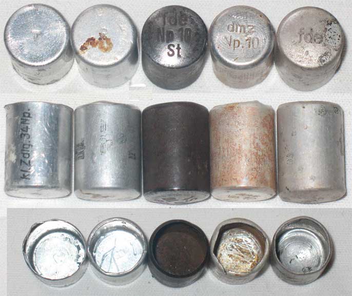 разобранные немецкие детонаторы